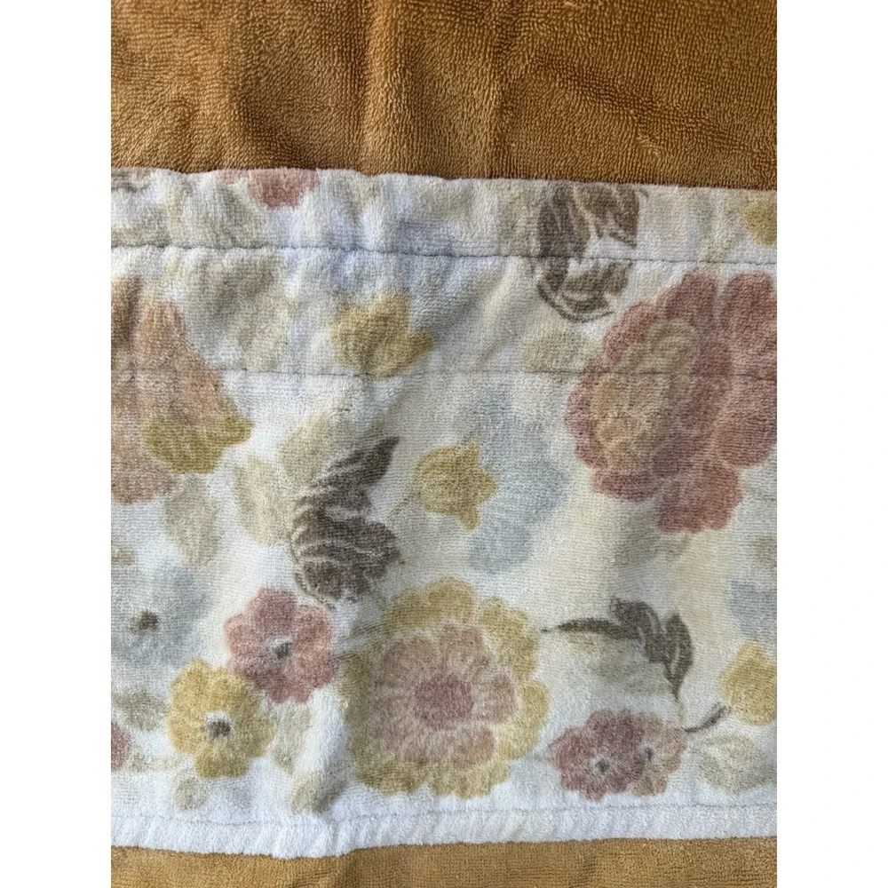 Vintage MCM Cotton Bath Towel Set Mustard Gold With Floral End 57